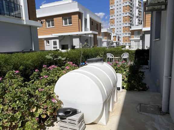 İSKELE MERKEZ’DE SIFIR, EŞYALI 3+1 VİLLA | 160 M² BRÜT
