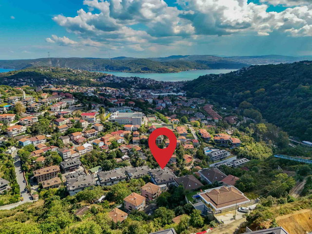 SARIYER'DE SİTE İÇERİSİNDE BOĞAZ MANZARALI SATILIK BAHÇE DUBLEKS