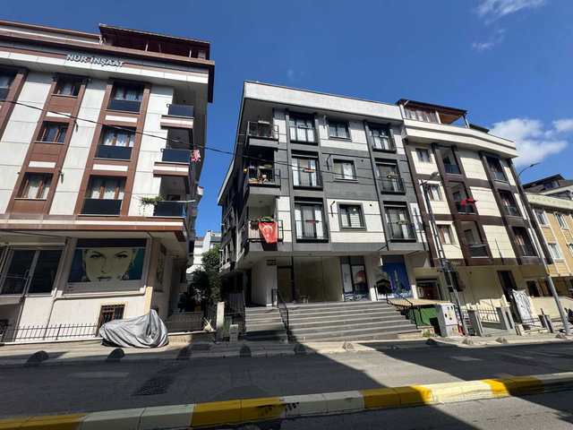ÇEKMEKÖY MERKEZ MAHALLESİNDE SON DURAĞA YAKIN KİRALIK DUBLEKS