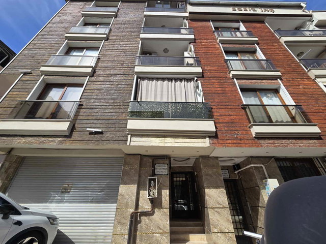 BUCA KOZAGAÇ MAH HASANAGA PARI YAKINI 3+1 120 M2 DOGALGAZLIYÜKSEK GIRIŞLI DAIRE