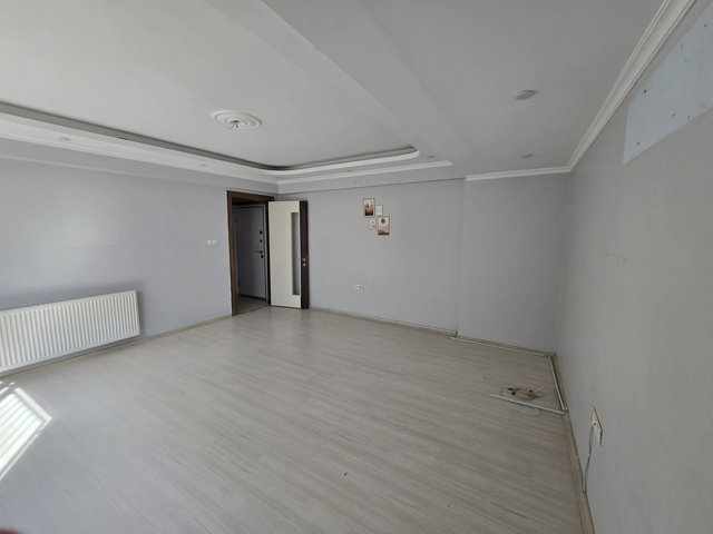 BUCA KOZAGAÇ MAH HASANAGA PARI YAKINI 3+1 120 M2 DOGALGAZLIYÜKSEK GIRIŞLI DAIRE