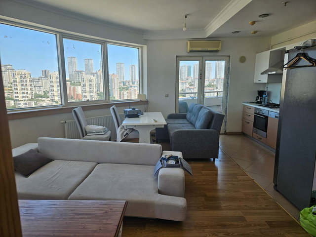 BAHÇEŞEHİR SPRADON QARTZ TA MANZARALI SATILIK 1+1 DAİRE