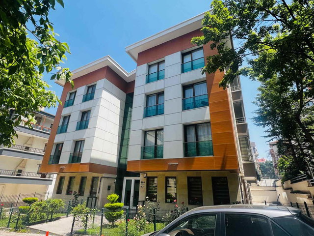 HİLAL HOLLANDA CAD. KOMPLE EŞYALI BÜYÜK BALKONLU KİRALIK 2+1