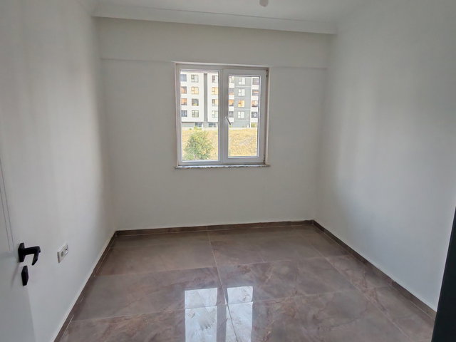 GÖLBAŞI DEVLET HASTANESİ YAKININDA MERKEZİ KONUMDA KİRALIK 2+1 DAİRE