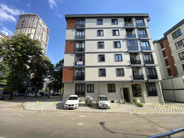KARTAL KİRALIK DAİRE 2+1 MİNİBÜS YOLUNA 400 METRE