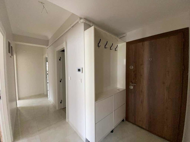 KARTAL KİRALIK DAİRE 2+1 MİNİBÜS YOLUNA 400 METRE