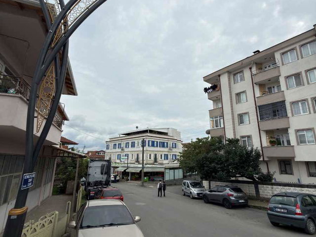 RE/MAX METROPOLİTAN'DAN SATILIK 3+1 EBEVEYN BANYOLU FIRSAT DAİRE!!