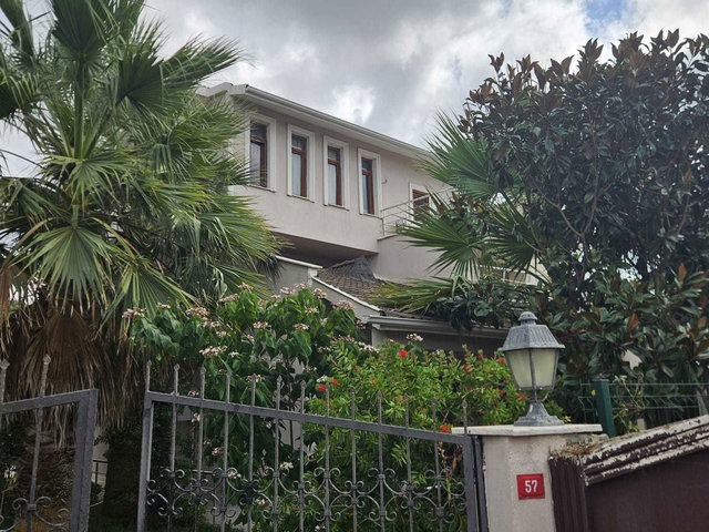 ŞİLE SAHİLKÖYDE SATILIK MÜSTAKİL HAVUZLU TRİPLEKS VİLLA 300 M2