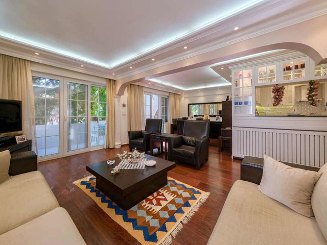 BÜYÜKADA'DA TAMAMEN YENİLENMİŞ SATILIK 3+1 DAİRE