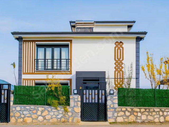TECDEDE 5+1 GENİŞ BAHÇELİ TRİPLEKS MÜSTAKİL LÜKS VİLLA