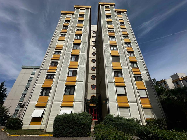 ATAŞEHIR ATATÜRK MAH. MANOLYA 2 SITESI’NDE 3+1 EBEVEYN BANYOLU, ÇIFT BALKONLU
