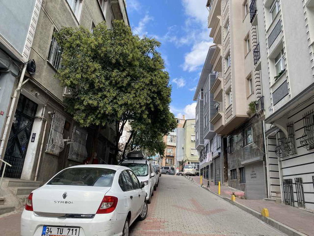 FATİHTE 2+1  90 M² NET DOĞALGAZ KOMBİLİ KREDİYE UYGUN