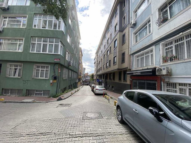 FATİHTE 2+1  90 M² NET DOĞALGAZ KOMBİLİ KREDİYE UYGUN