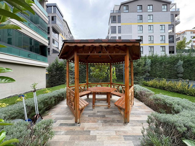 REMAX ADVANTAGE'TAN KARNUR SEVINÇ SITESINDE KIRALIK 2+1 DAIRE