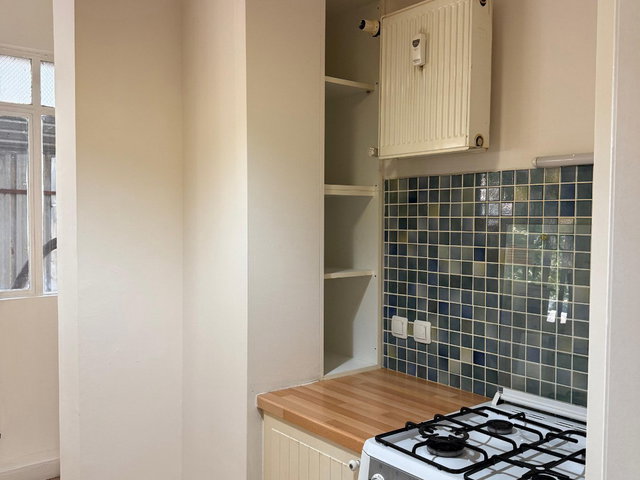 BAĞDAT CADDESİNE 2.PARALEL 2+1 SATILIK DAİRE