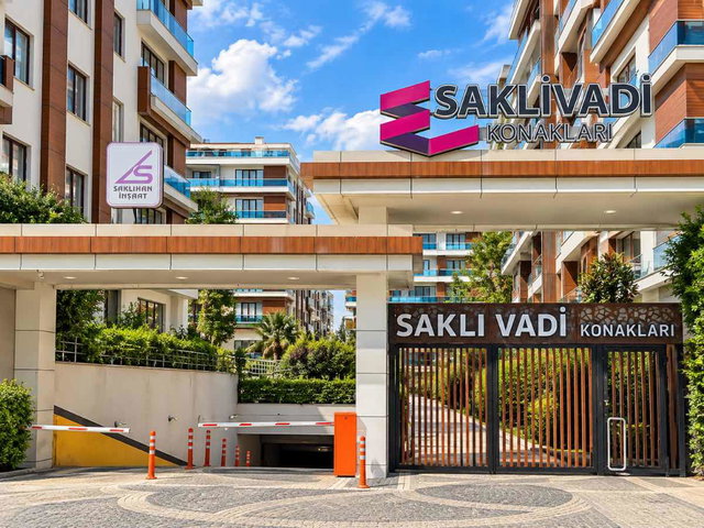 RE/MAX GELİŞİM'DEN SAKLI VADİ KONUTLARI SATILIK 4+1 HAVUZ CEPHE