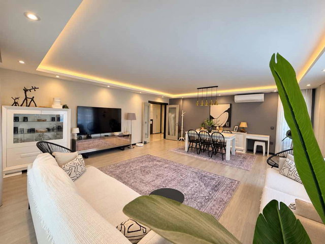 RE/MAX GELİŞİM'DEN SAKLI VADİ KONUTLARI SATILIK 4+1 HAVUZ CEPHE