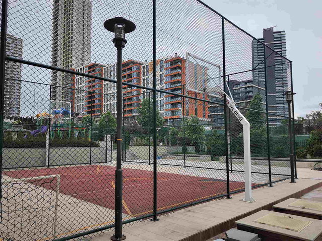 LOTUS BEYTEPE SİTESİ' N DE SATILIK (ÜÇ CEPHELI) CAM BALKONLU 4+1 DAİRE