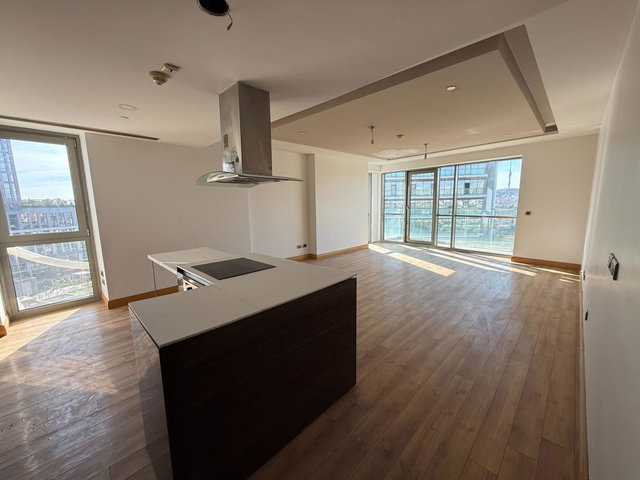 SARPHAN FİNANS PARK'TA GENİŞ BALKONLU KİRALIK 3+1 DAİRE