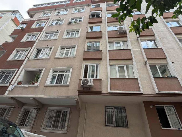 BAHÇELIEVLER SIYAVUŞPAŞADA YARIRIMLIK SATILIK 1.5+1 DAIRE