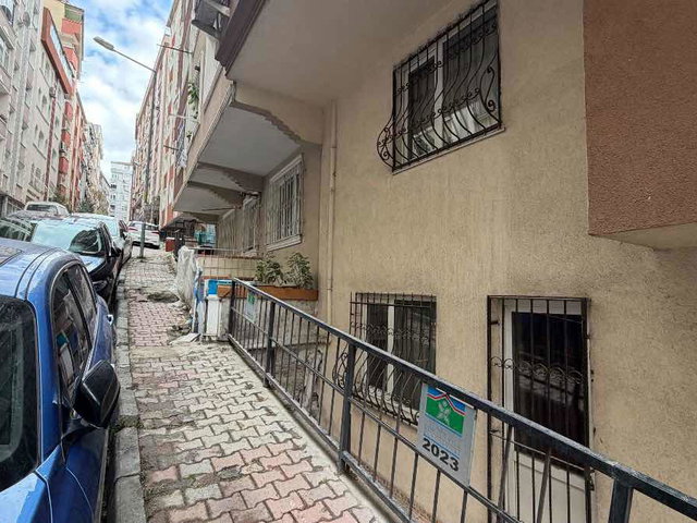 BAHÇELIEVLER SIYAVUŞPAŞADA YARIRIMLIK SATILIK 1.5+1 DAIRE