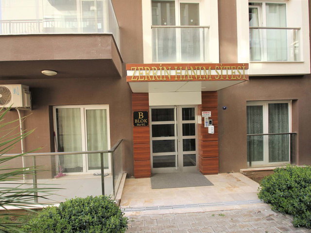 YAMANLAR ZERRIN HANIM SITESI ŞEHIR HASTANESINE YAKIN HAVUZLU VE EŞYALI 3+1 KIRALIK DAIRE