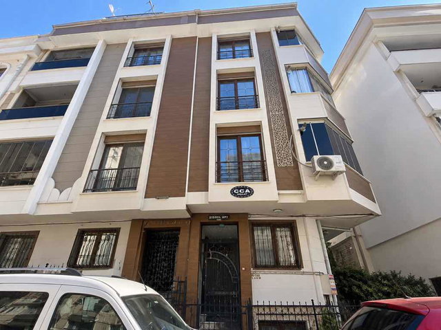KÜÇÜKÇEKMECE FEVZİ ÇAKMAK MAHALLESİ’NDE SATILIK FERAH 2+1