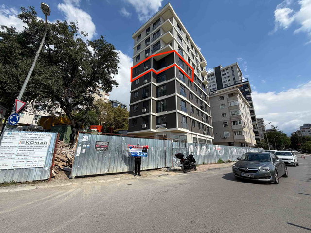SAHRAYICEDİT AÇIK FERAH CEPHE -KAPALI MUTFAKLI 2+1 SATILIK DAİRE