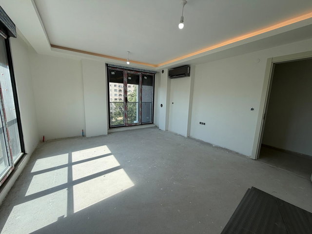 SAHRAYICEDİT AÇIK FERAH CEPHE -KAPALI MUTFAKLI 2+1 SATILIK DAİRE