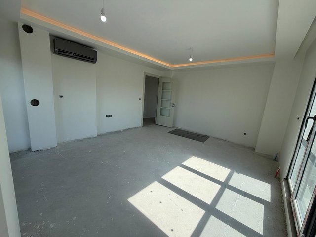 SAHRAYICEDİT AÇIK FERAH CEPHE -KAPALI MUTFAKLI 2+1 SATILIK DAİRE