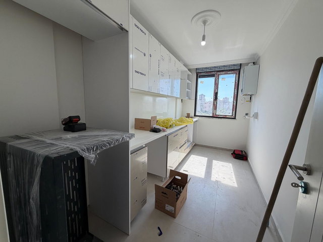 SAHRAYICEDİT AÇIK FERAH CEPHE -KAPALI MUTFAKLI 2+1 SATILIK DAİRE