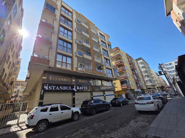 BİSMİL MERKEZ JİYAN 2 SİTESİNDE SATILIK BAKIMLI TEMİZ 3+1 DAIRE