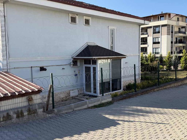 REMAX’DEN KANDIRA ÇARŞI’DA SATILIK MÜSTAKİL 4+1 VİLLA