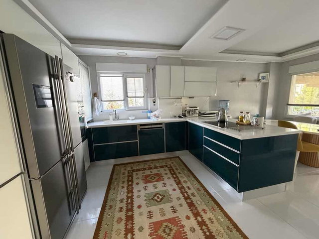 REMAX’DEN KANDIRA ÇARŞI’DA SATILIK MÜSTAKİL 4+1 VİLLA