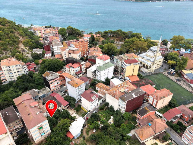 RUMELI KAVAĞI’ DA & 2 KATLI 284 M2 BAHÇELI EV FIRSATI