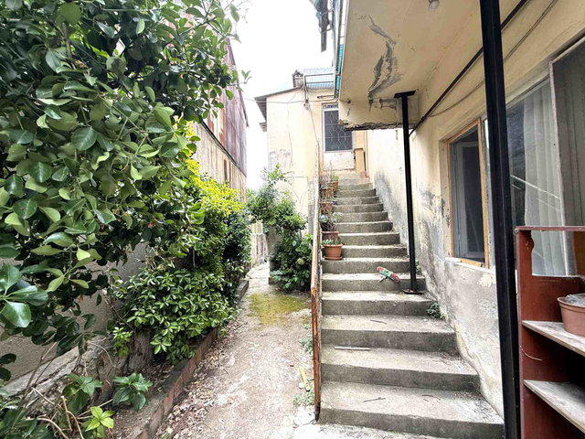 RUMELI KAVAĞI’ DA & 2 KATLI 284 M2 BAHÇELI EV FIRSATI
