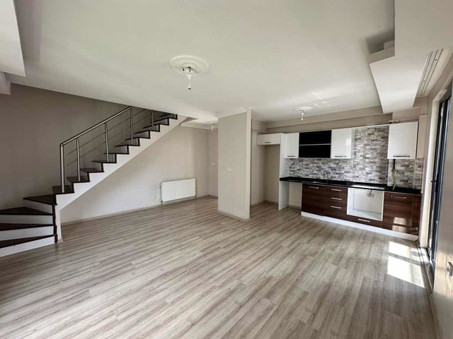 İZMİT YAHYAKAPTANA YAKIN GENİŞ TERASLI 1+1 KİRALIK DAİRE