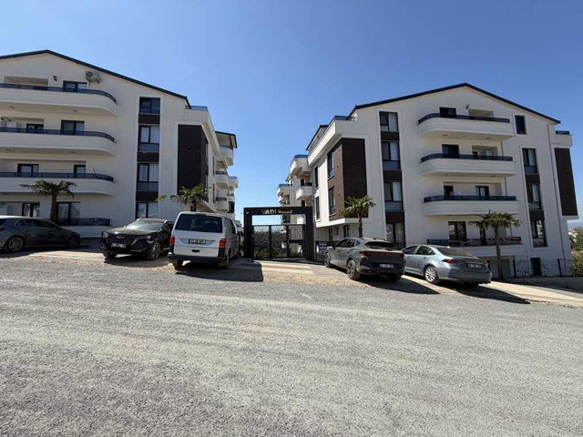 RE/MAX’DEN | VADİ YUVACIK EVLERİ’NDE SATILIK 3+1 ARA KAT DAİRE