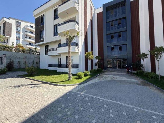 RE/MAX’DEN | VADİ YUVACIK EVLERİ’NDE SATILIK 3+1 ARA KAT DAİRE