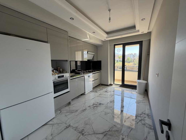 RE/MAX’DEN | VADİ YUVACIK EVLERİ’NDE SATILIK 3+1 ARA KAT DAİRE