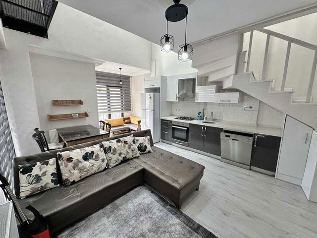 İZMİT BAĞÇEŞMEDE KULLANIŞLI 2+1 EŞYALI LOFT KİRALIK DAİRE