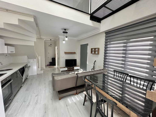 İZMİT BAĞÇEŞMEDE KULLANIŞLI 2+1 EŞYALI LOFT KİRALIK DAİRE