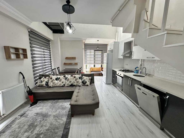 İZMİT BAĞÇEŞMEDE KULLANIŞLI 2+1 EŞYALI LOFT KİRALIK DAİRE