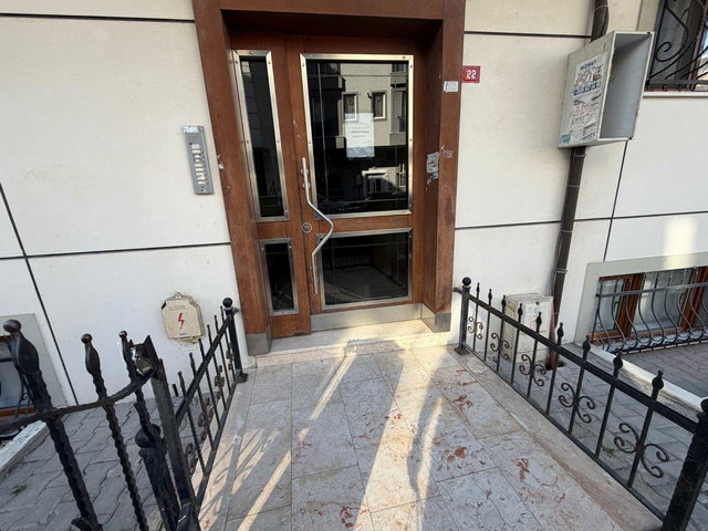ATAŞEHIR ESATPAŞA’DA MERKEZI KONUMDA SATILIK 2+1 DAIRE