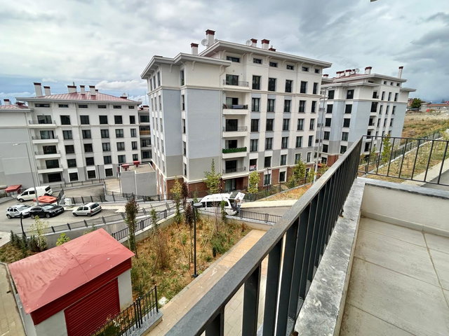 HEKIMBAŞI EMLAK KONUT PRO.2+1 KIRALIK ARA KAT_REMAX EBRU MEMIÇ