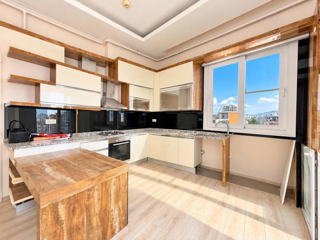 REMAX PALM'DEN BATIKENT MAH.'DE FERAH VE LÜKS SATILIK 3+1 DAİRE