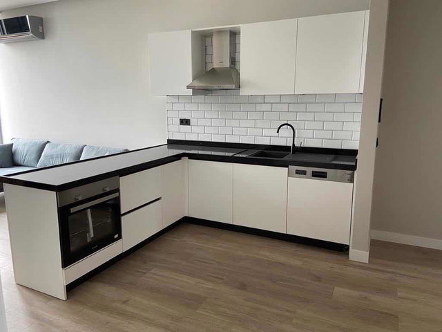 REMAX BEYAZ CENTRAL BALAT 1+1 EŞYALI SATILIK