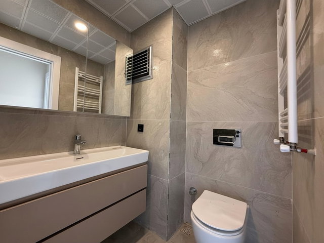 ÇORLU’DA SIFIR BİNADA 2+1 | 2 BANYO | BALKONLU | MERKEZİ ISITMA (PAY ÖLÇER)
