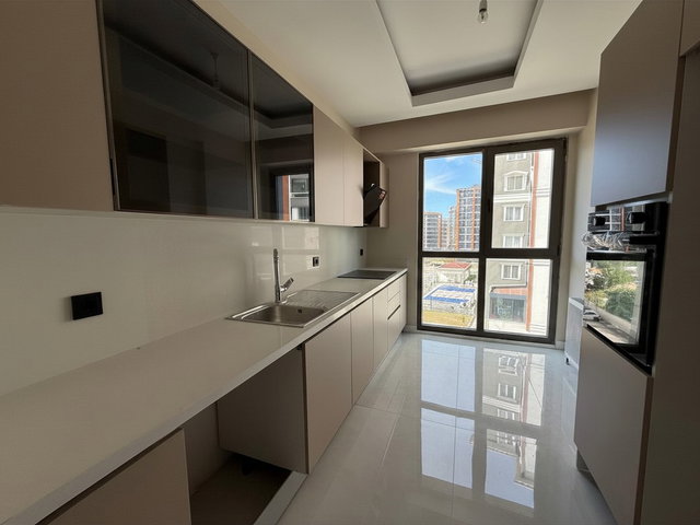 ÇORLU’DA SIFIR BİNADA 2+1 | 2 BANYO | BALKONLU | MERKEZİ ISITMA (PAY ÖLÇER)