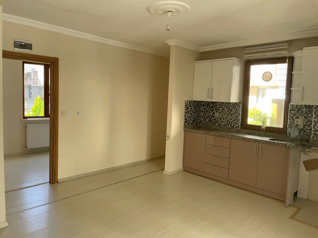 ALTINŞEHİR MAHALLESİ’NDE KİRALIK 1+1 YÜKSEK GİRİŞ